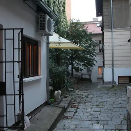 Apartment Rale