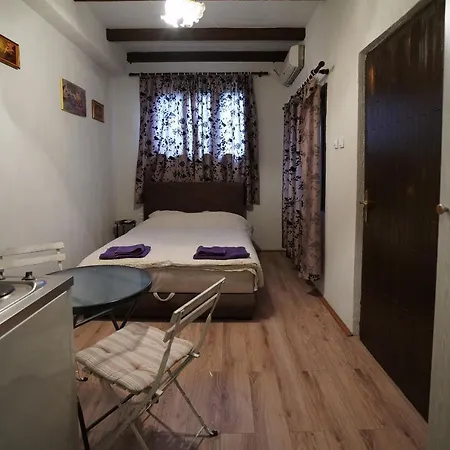 Apartment Rale